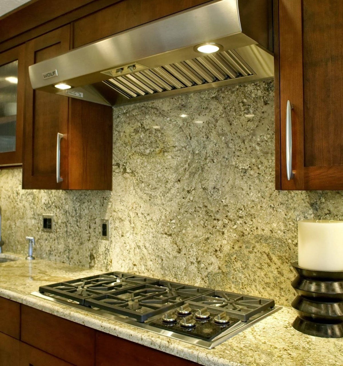 Фартук для кухни из искусственного камня