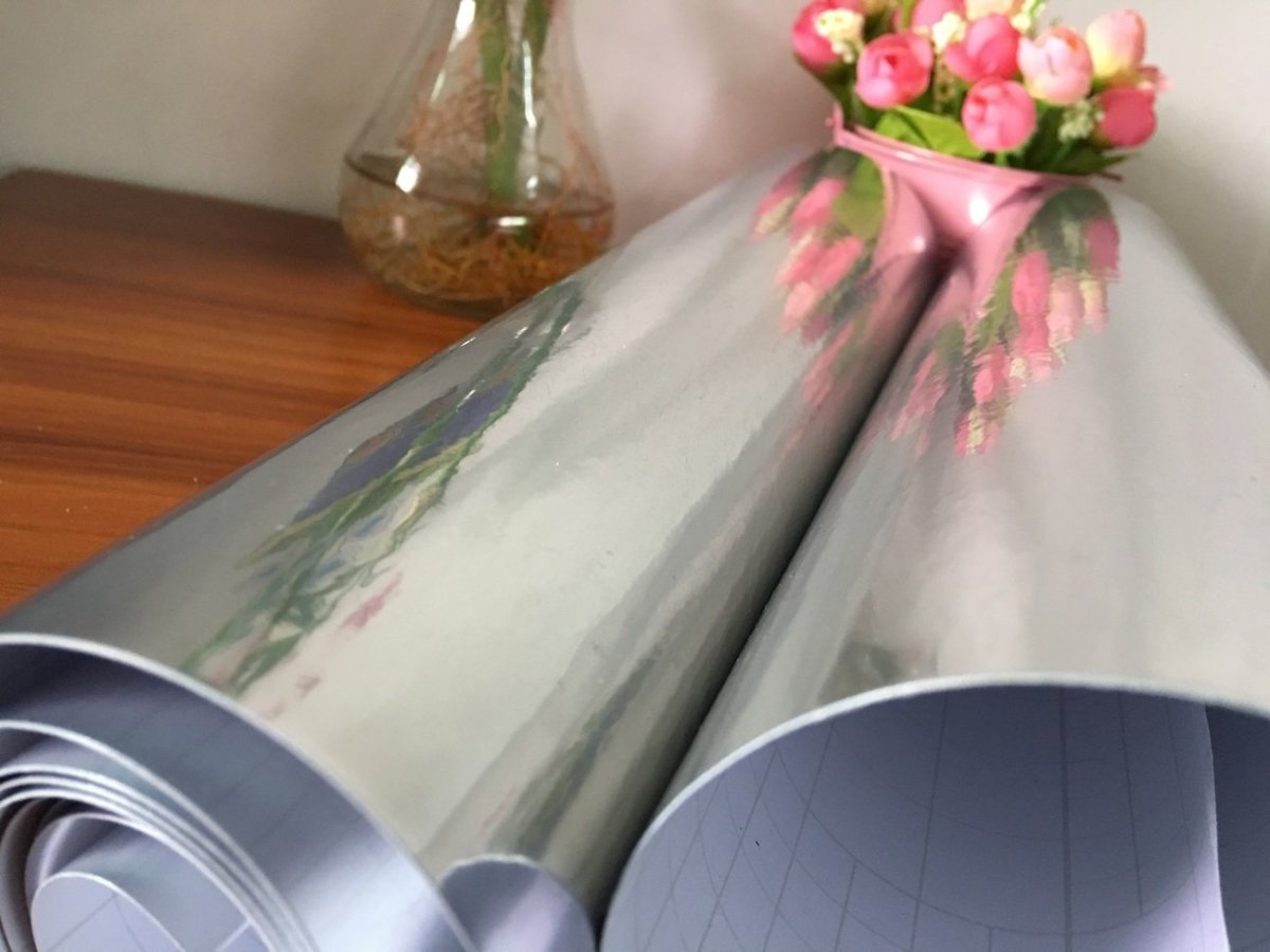 Плёнка зеркальная самоклеющаяся на стену