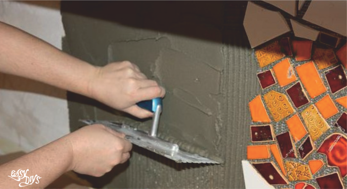 Мозаика из битой плитки в ванной