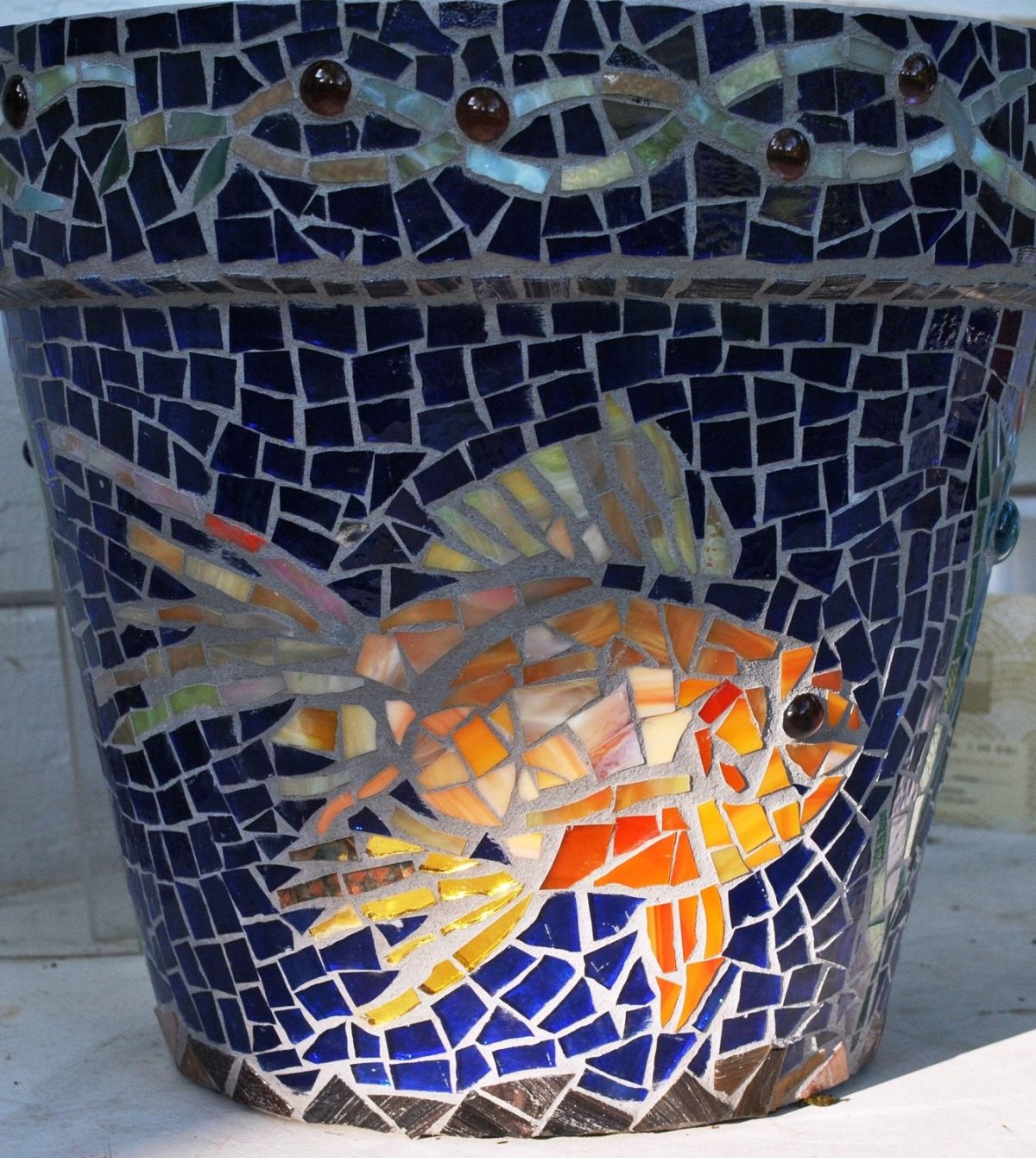 Мозайка из битой плитки