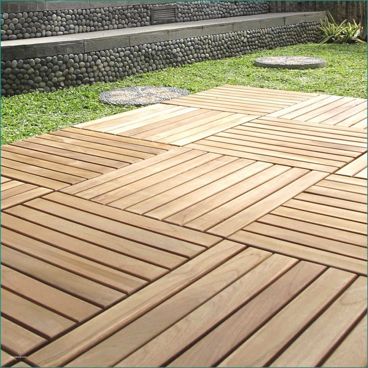 Деревянные плитки для дорожек