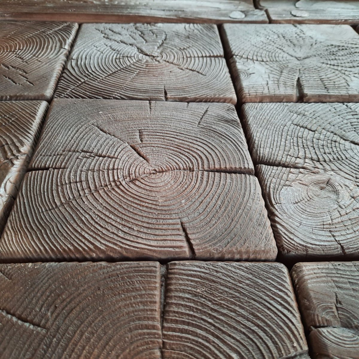 Бесшовная керамическая плитка спил дерева