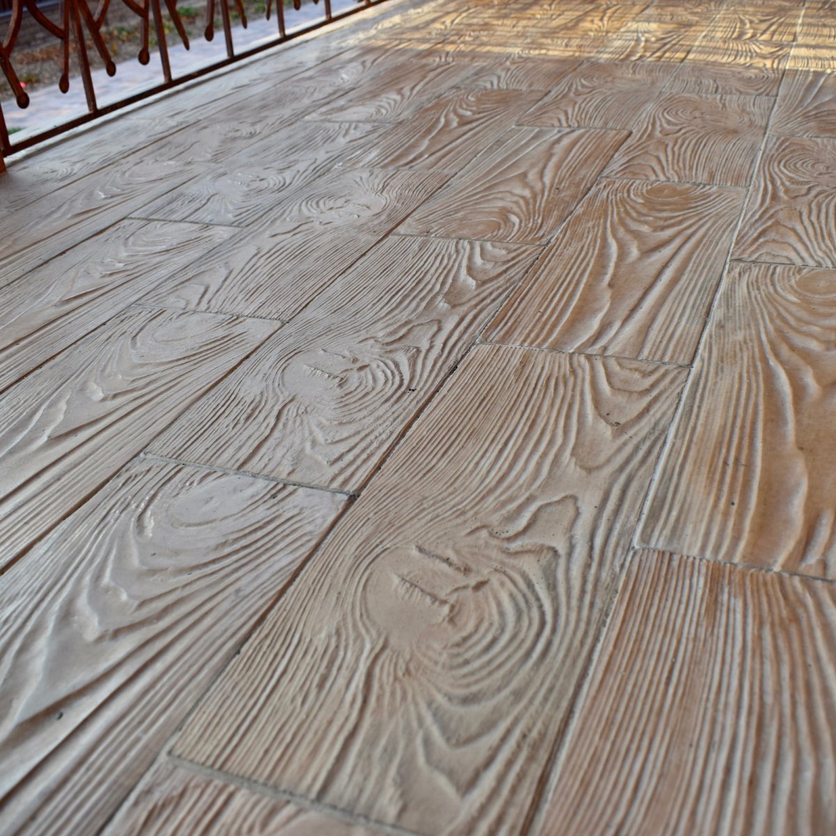 Тротуарная плитка под доску