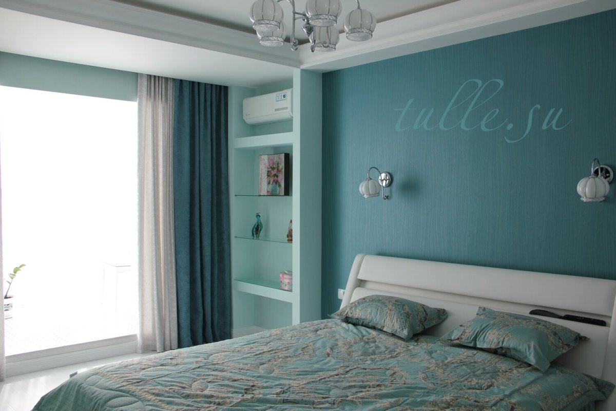 Бирюзово серая спальня