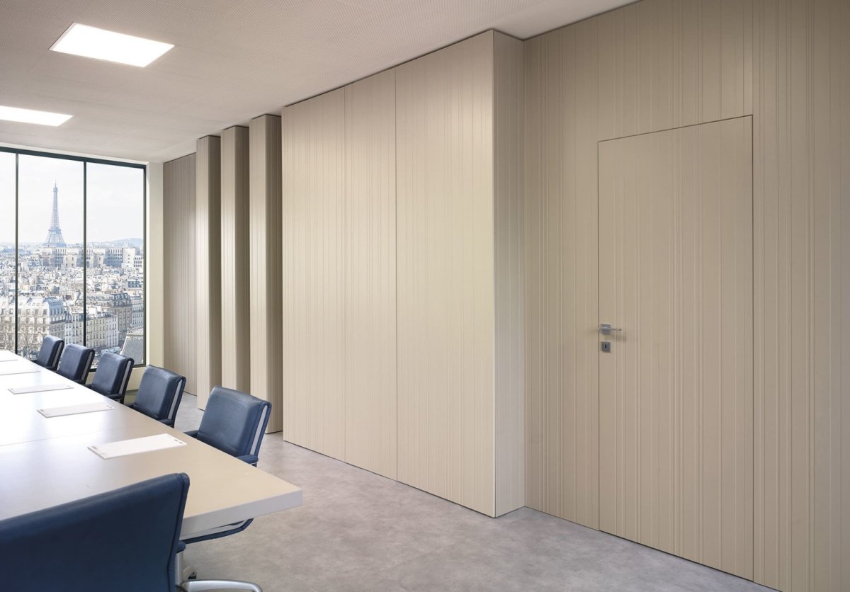 Стеновые панели с дверью