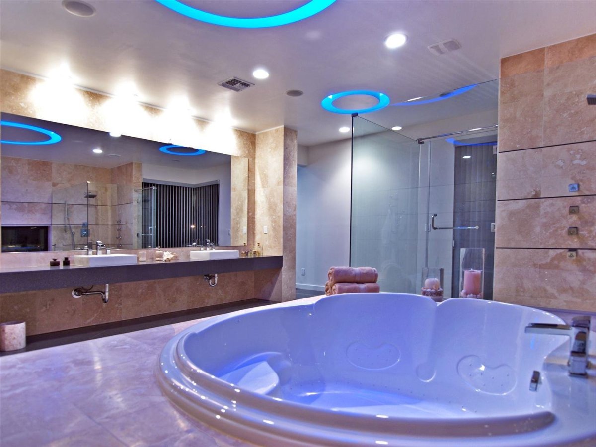 Красивая ванная комната