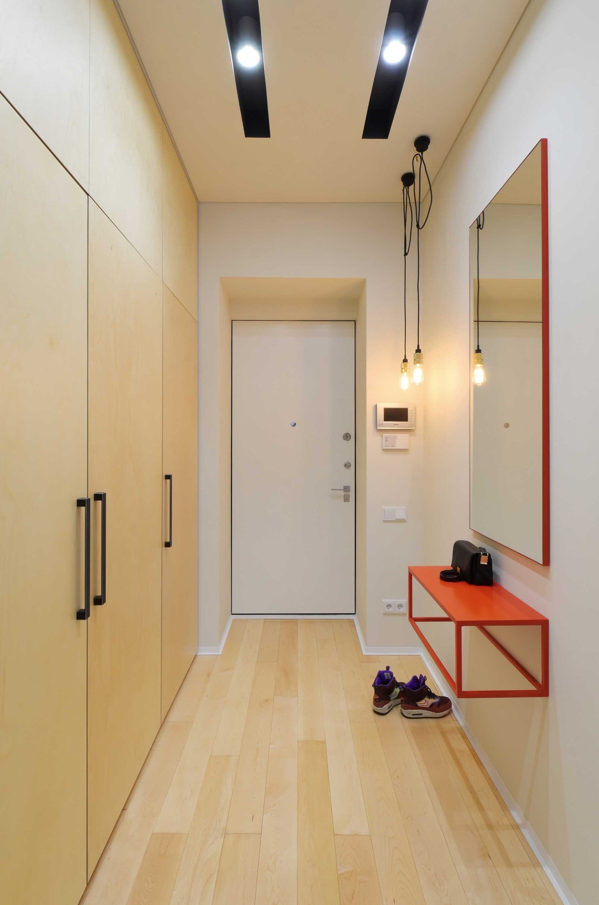 Светильник в узкий коридор