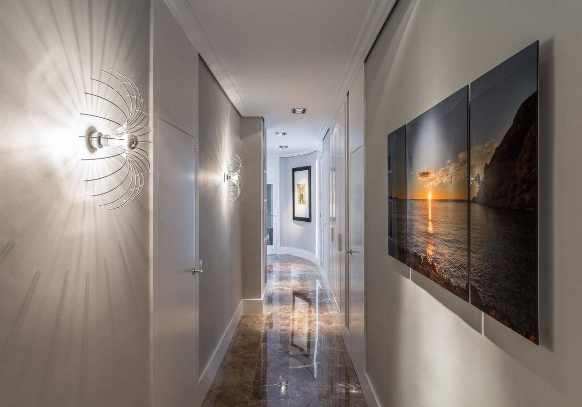 Освещение в прихожей