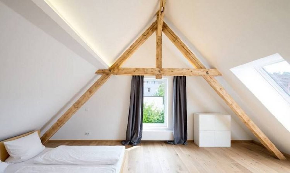 Мансарда под вальмовой крышей