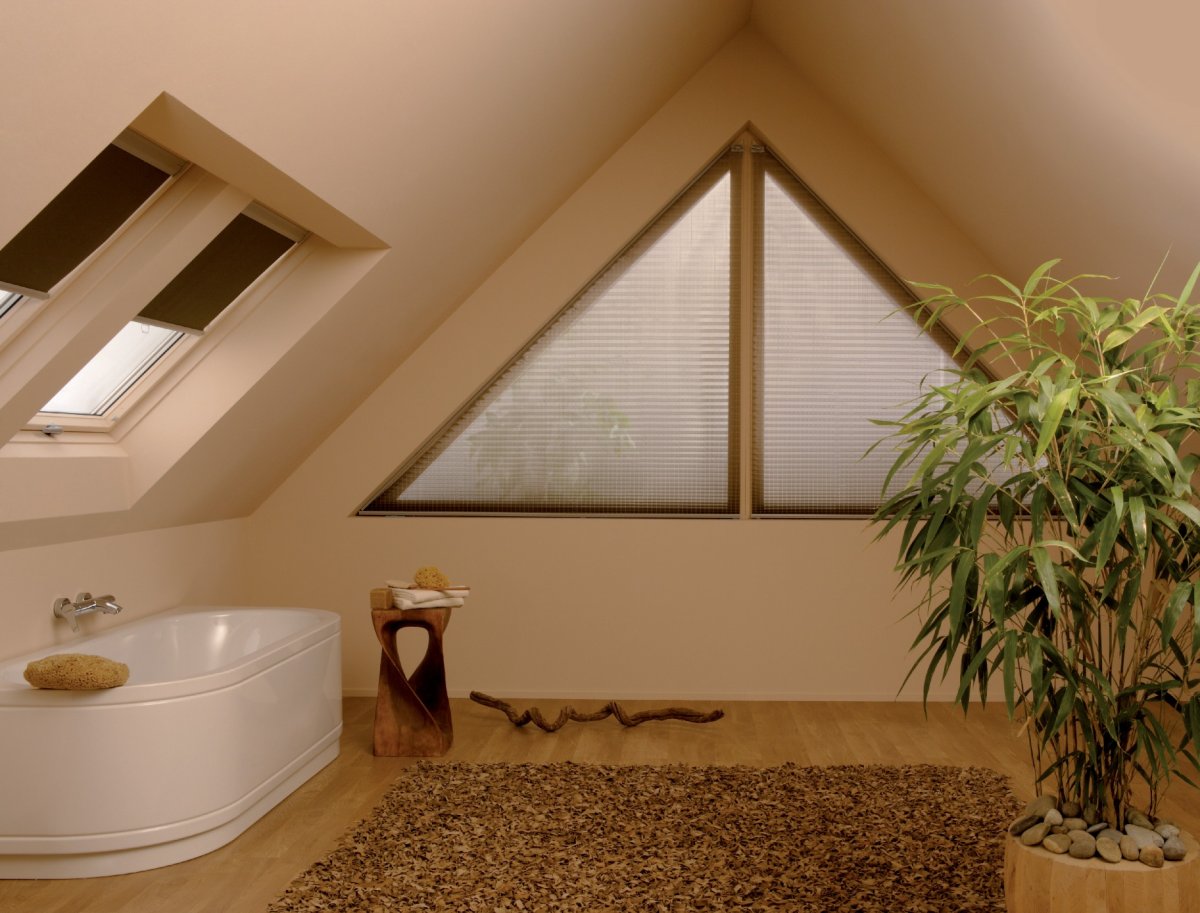 Шторы на трех угольные окна