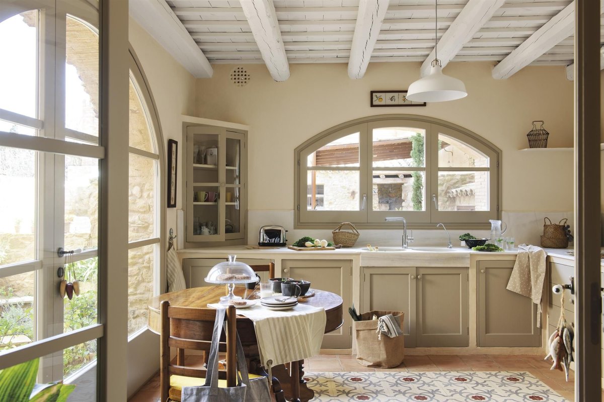 Кухня в средиземноморском стиле