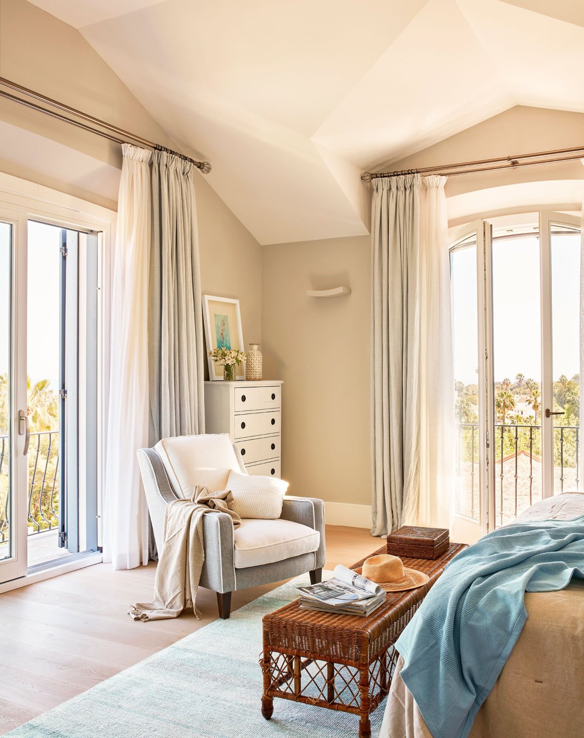 Шторы в интерьере