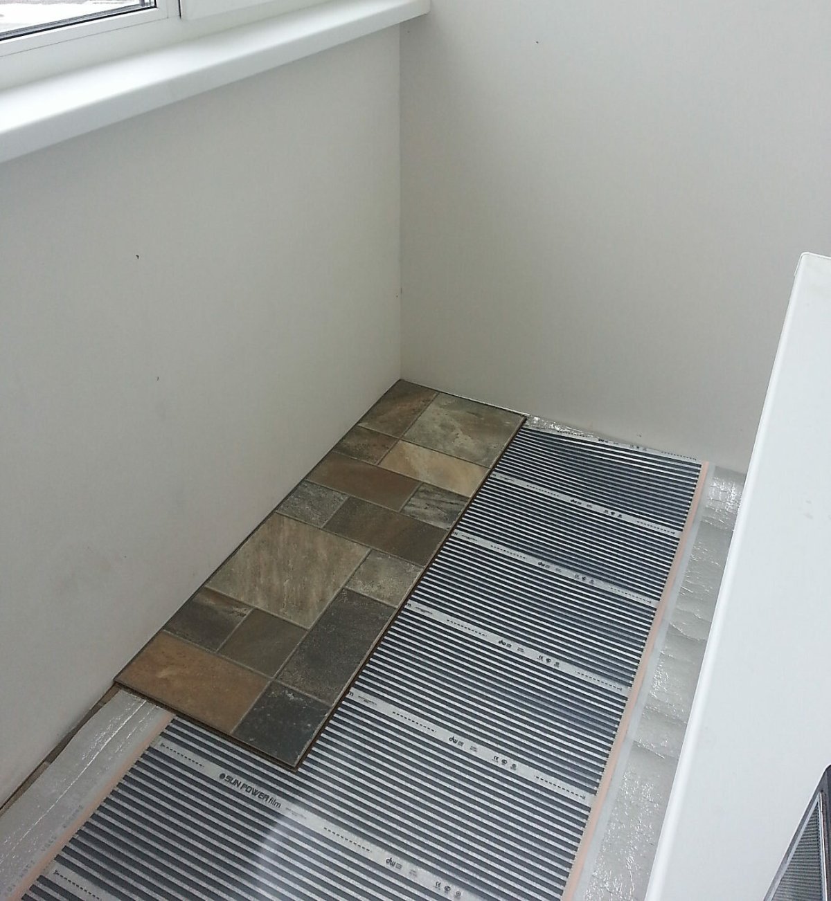 Тёплый пол на балконе электрический