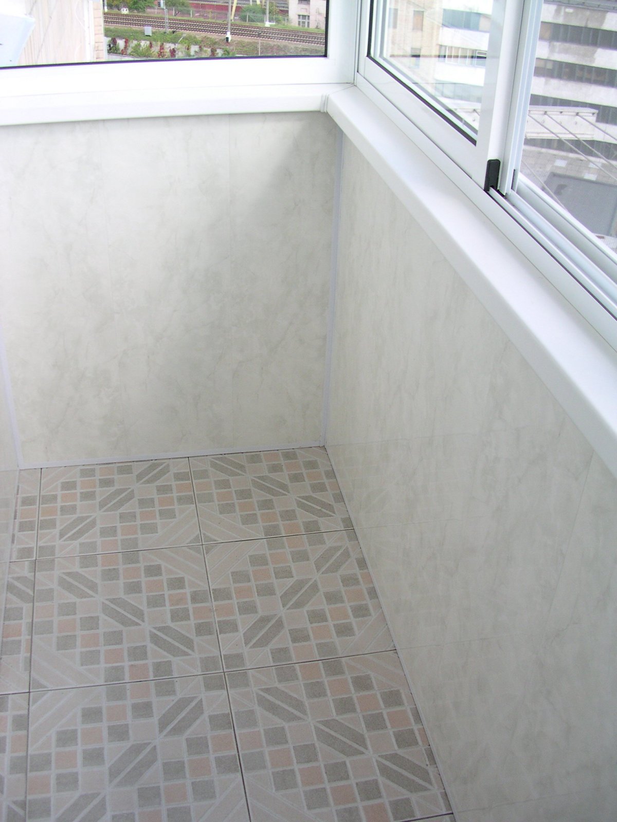 Керамогранит на балконе