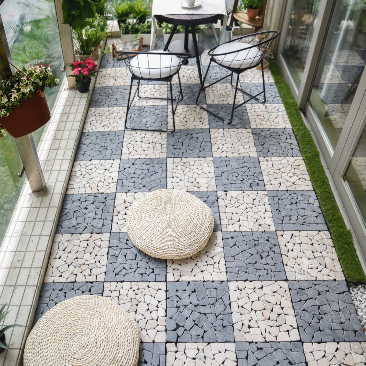 Плитка на балконе на полу