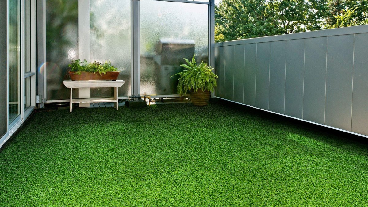 Зеленый газон искусственный